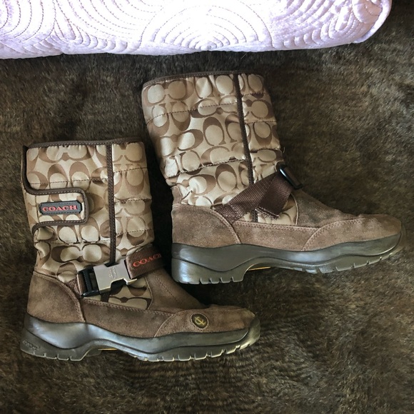 Coach boots 👢 - Picture 5 of 7